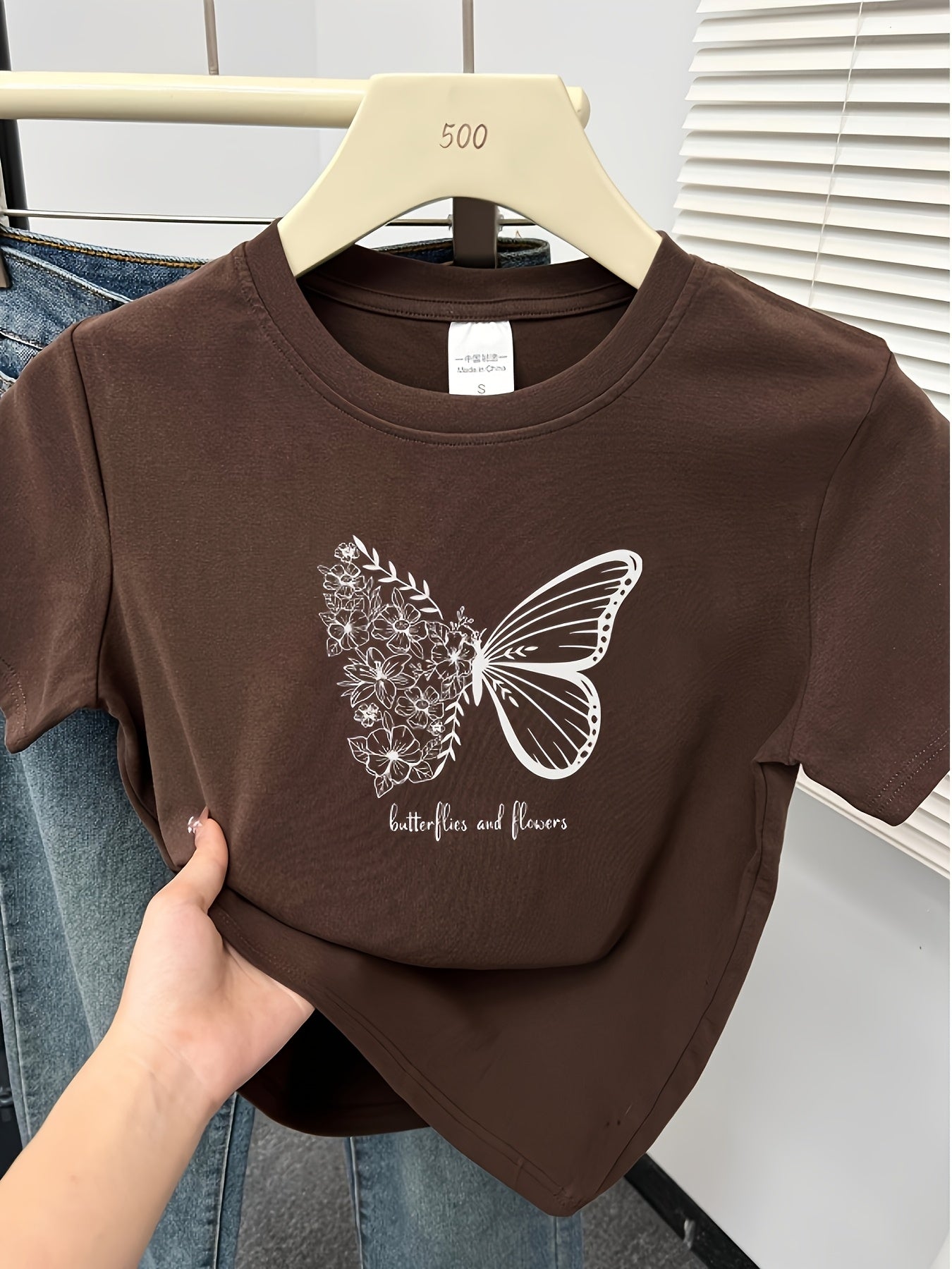 Women's Summer Butterfly Floral Print Short Sleeve T-Shirt - Light Grey Slim Fit Round Neck Casual Streetwear Top, Machine Washable Spring/Summer Fashion Tee, Butterfly Shirt, Comfortable Fabric