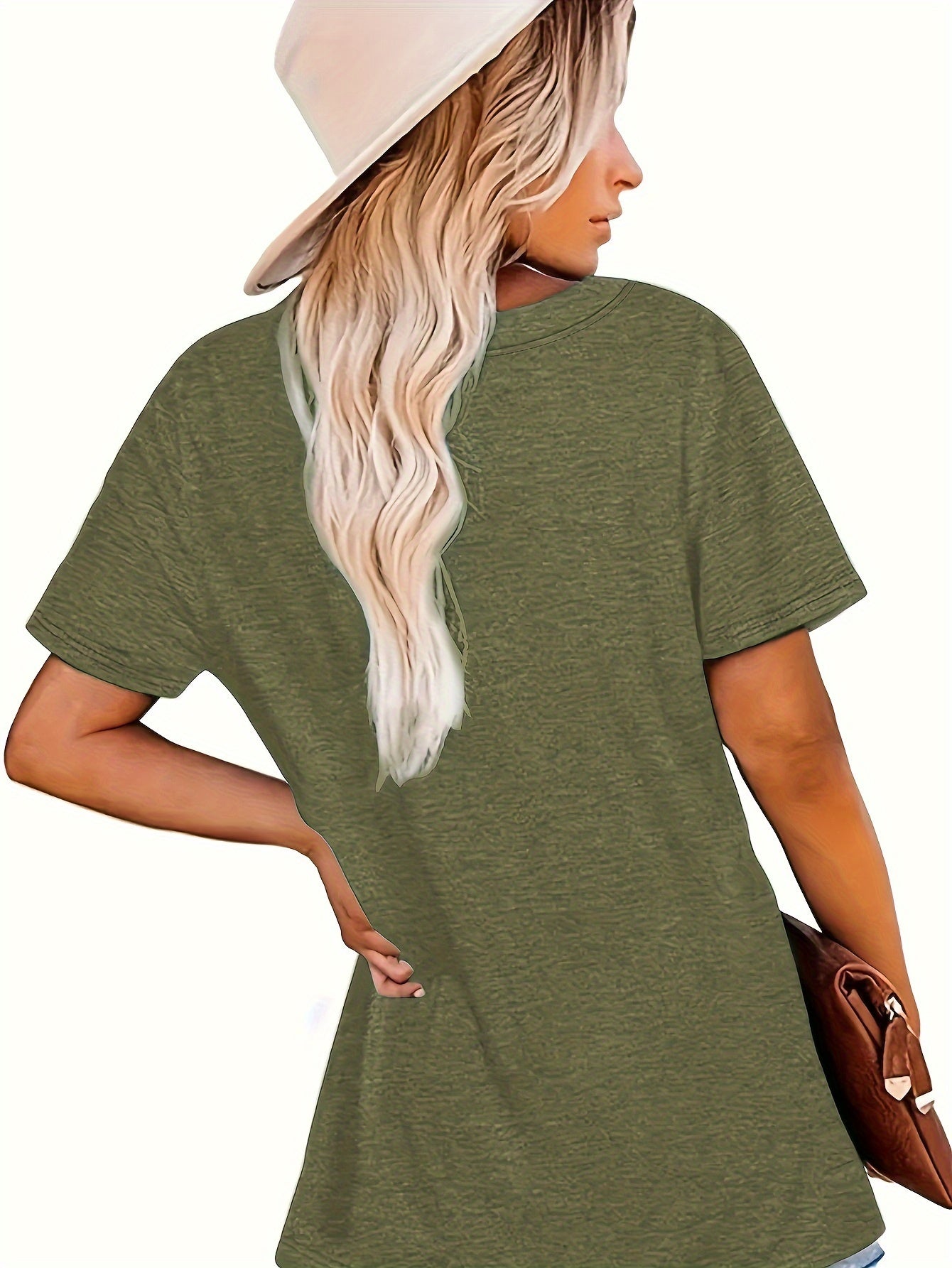 Women's Casual Short Sleeve T-Shirt with Gorilla & Alien Campfire Graphic Print - Heather Pink Round Neck Tee, Machine Washable Regular Fit for Casual Attire, Allseason Apparel, Quirky Design, Nontransparent Fabric, Streetwear Style, Statement Shirt,