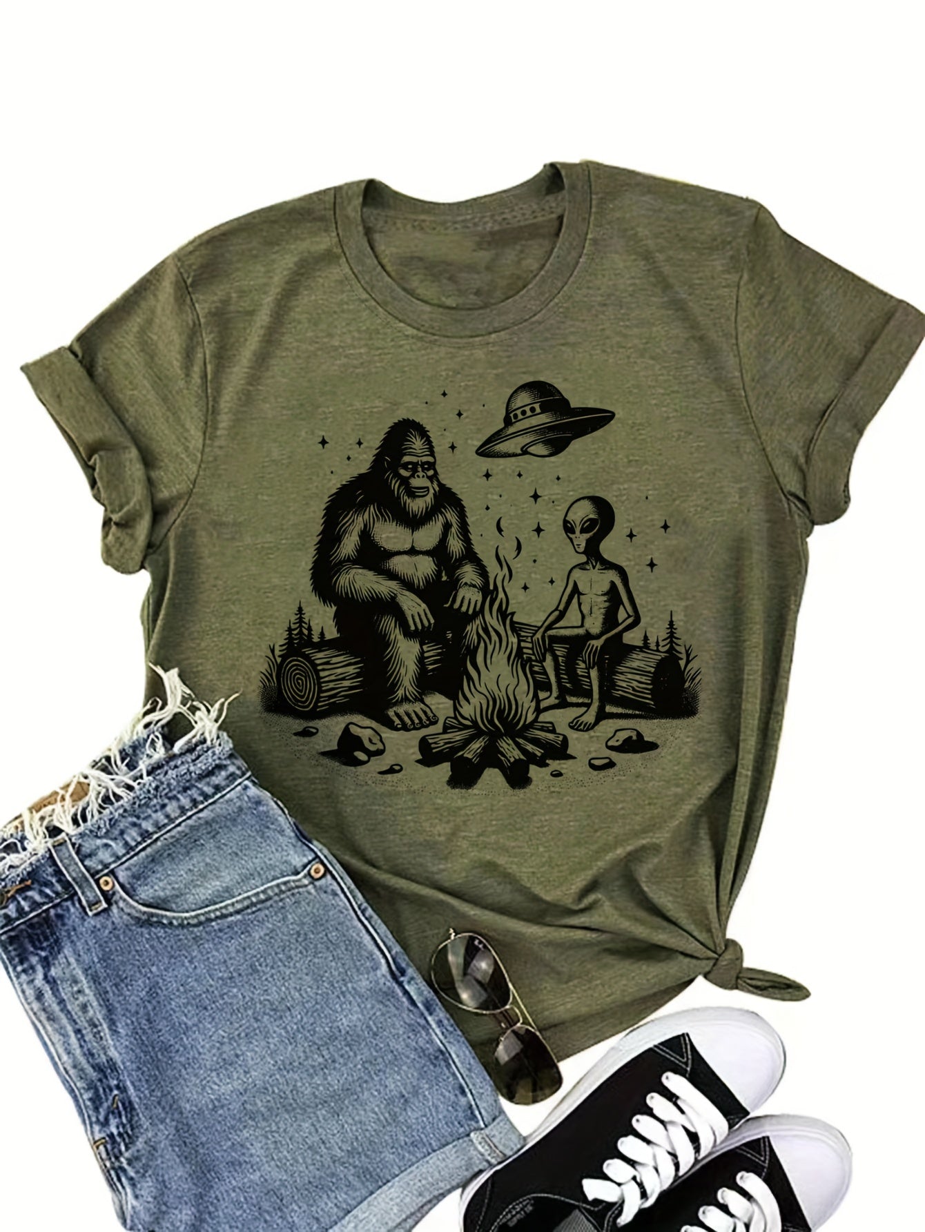 Women's Casual Short Sleeve T-Shirt with Gorilla & Alien Campfire Graphic Print - Heather Pink Round Neck Tee, Machine Washable Regular Fit for Casual Attire, Allseason Apparel, Quirky Design, Nontransparent Fabric, Streetwear Style, Statement Shirt,