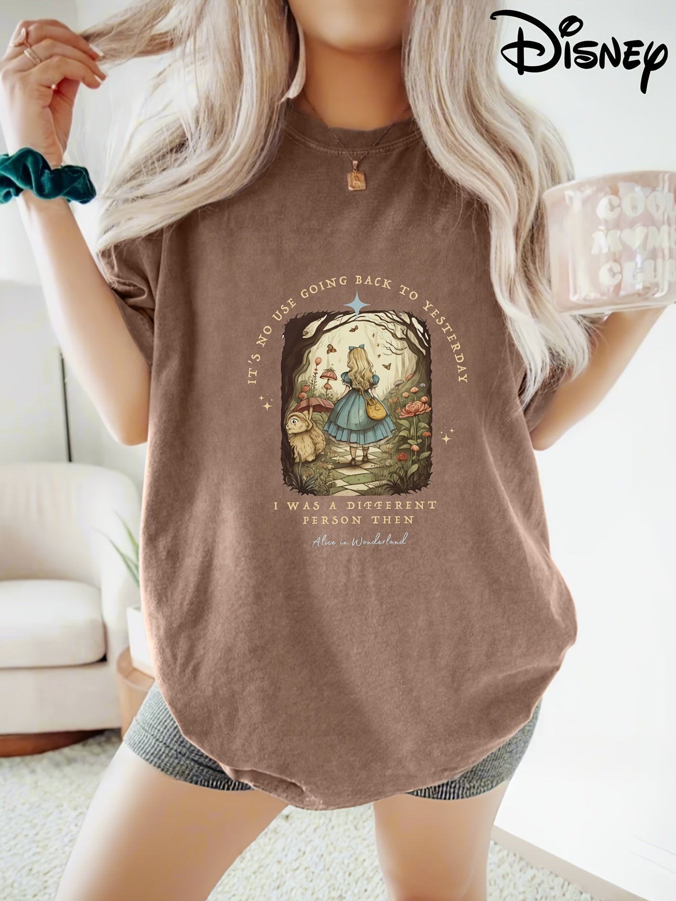 [Vintage Alice Tee] Vintage Lightweight Alice in Wonderland Graphic Tee | Casual Short-Sleeve Shirt with Storybook Design, Everyday Comfort, Machine Washable Polyester, Spring/Summer/Fall Wear