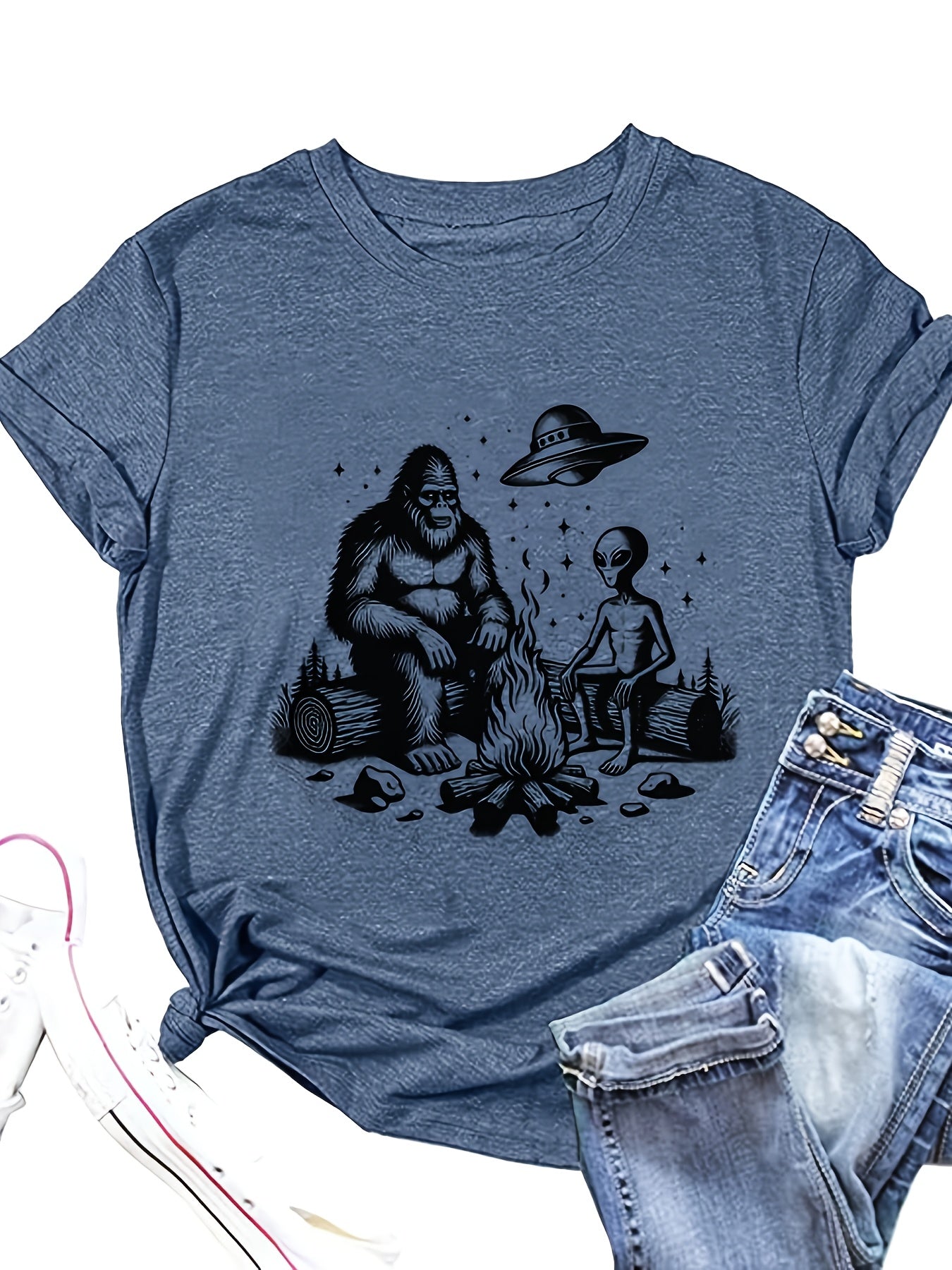 Women's Casual Short Sleeve T-Shirt with Gorilla & Alien Campfire Graphic Print - Heather Pink Round Neck Tee, Machine Washable Regular Fit for Casual Attire, Allseason Apparel, Quirky Design, Nontransparent Fabric, Streetwear Style, Statement Shirt,