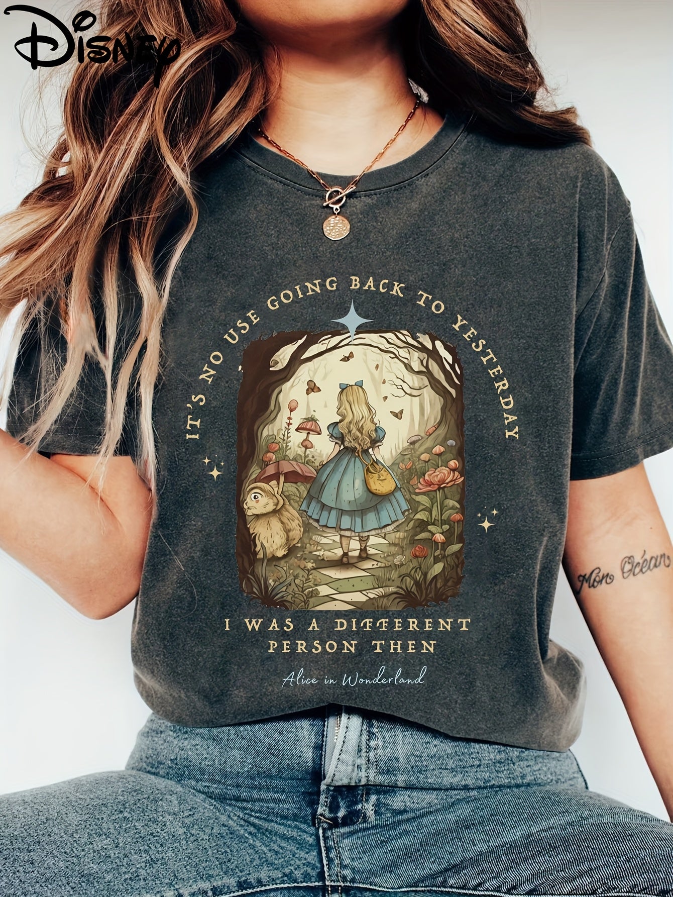 [Vintage Alice Tee] Vintage Lightweight Alice in Wonderland Graphic Tee | Casual Short-Sleeve Shirt with Storybook Design, Everyday Comfort, Machine Washable Polyester, Spring/Summer/Fall Wear