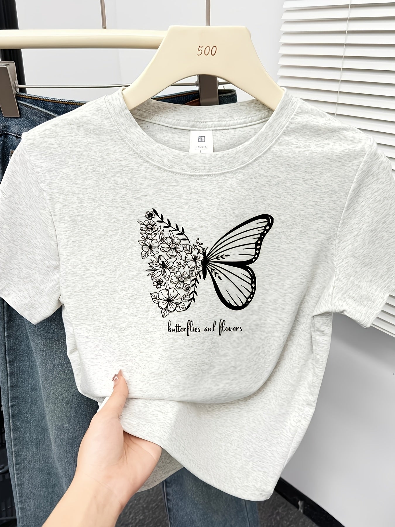 Women's Summer Butterfly Floral Print Short Sleeve T-Shirt - Light Grey Slim Fit Round Neck Casual Streetwear Top, Machine Washable Spring/Summer Fashion Tee, Butterfly Shirt, Comfortable Fabric